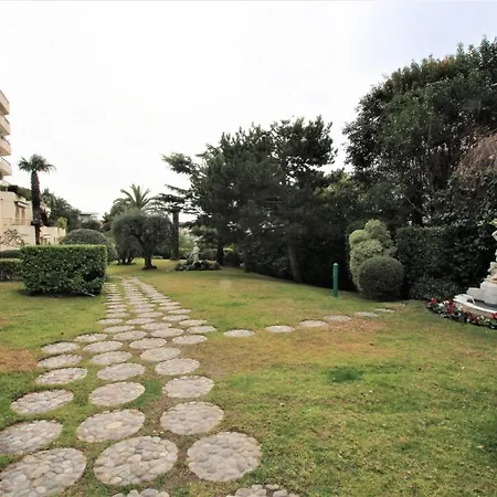 Cozy Studio Equipped With Indoor Heated Pool In Standing Appartement *